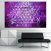Ein heiliges Geometriemuster in tiefem Violett und Gold