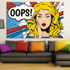 Govorna bublina u strip-stilu s "Oops" natpisom postavljena na živahnu pop art pozadinu s polutone točkama i hrabrim blokovima boja