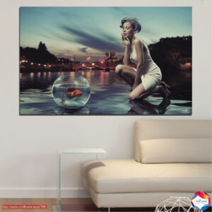 Žena u vodi kolaž canvas print