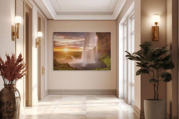 Impressão em Tela Cascata ao Pôr do Sol - na parede num interior