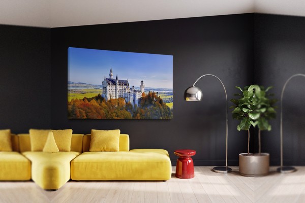 Castelul Neuschwanstein pe Deal - Tablou pe Pânză - pe perete într-un interior