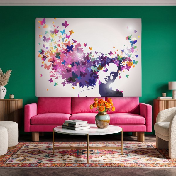 Toile Femme aux Papillons - au mur dans un intérieur