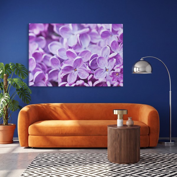 Toile Imprimée Champ de Fleurs Lilas - au mur dans un intérieur