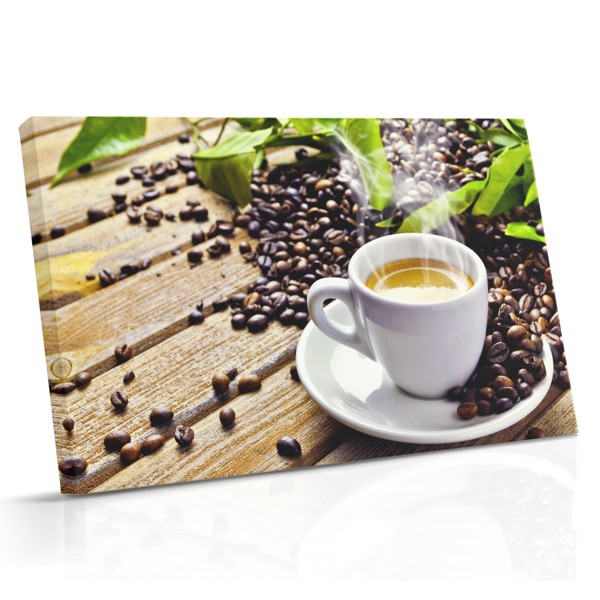 Una taza de café con vapor ascendente representada en marrones cálidos y crema