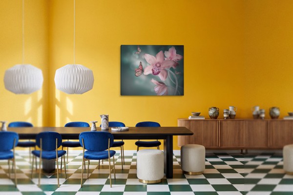 Orchidee und Schmetterling Leinwanddruck - an der Wand in einem Raum