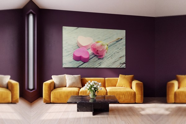 Rosen-Herz-Blumenstrauß Leinwanddruck - an der Wand in einem Raum