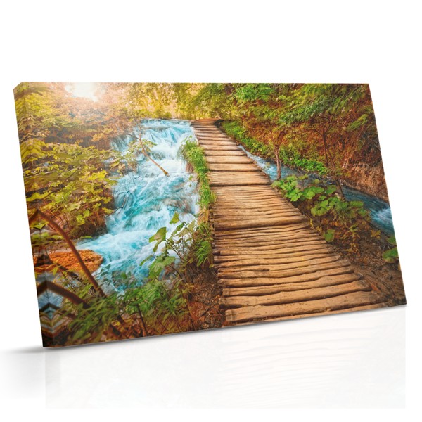 Sentier d'eau dans la vallée de montagne - Toile