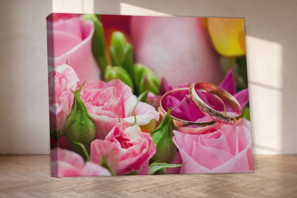 Tablou Canvas Buchet de Trandafiri pentru Nuntă - pe perete într-un interior