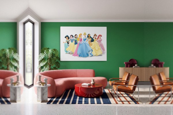 Geanimeerde Prinses Portret Canvas Print - aan de muur in een interieur
