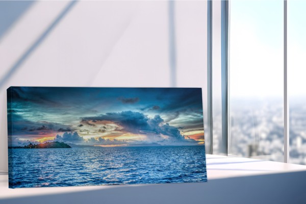 Lienzo Línea del Horizonte sobre Agua - en la pared de un interior