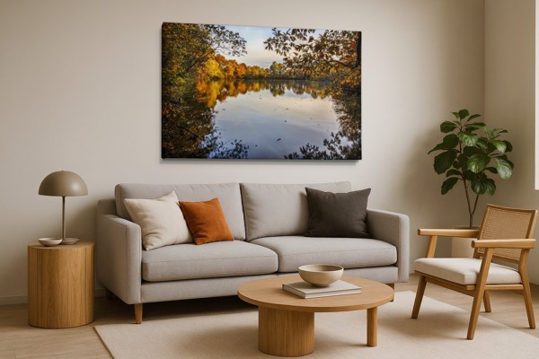 The Silent Lake Leinwanddruck - an der Wand in einem Raum