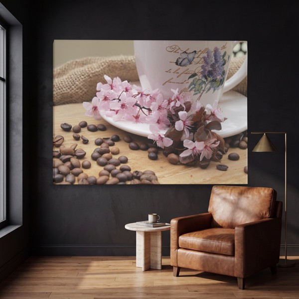 Lærredsprint med Kaffebønner og Blomster - på væggen i et interiør
