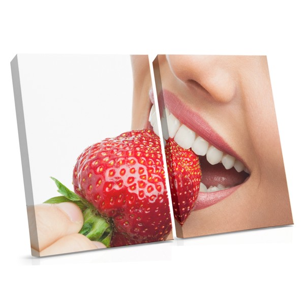 Aardbeienglimlach Canvas Print