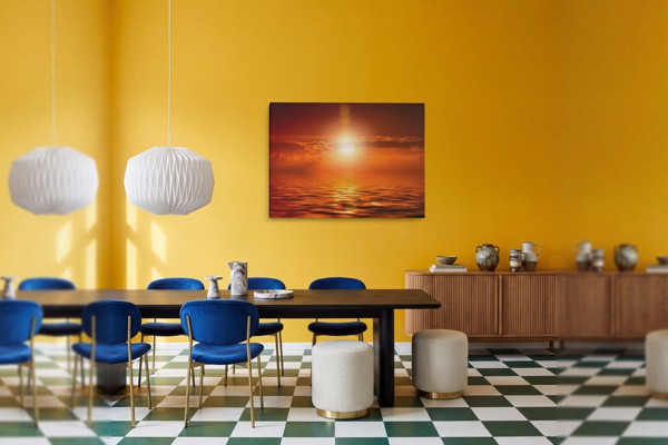 Punainen taivas tyynellä merellä Canvas-tulostus - seinällä huoneessa