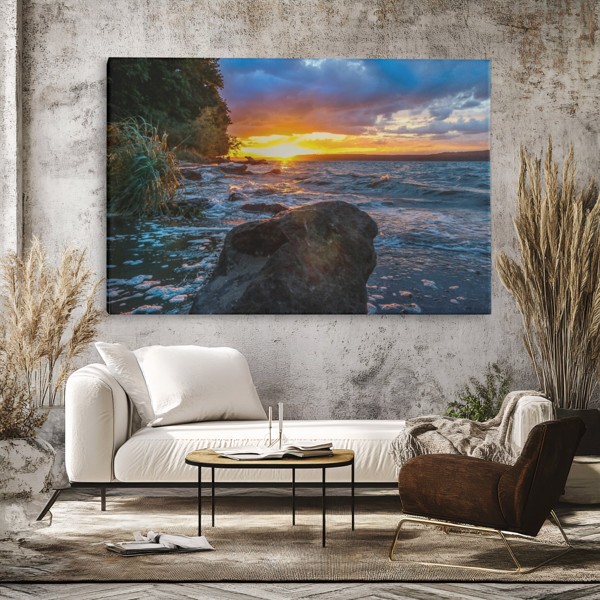 Indonesischer Sonnenuntergang über dem Meer Leinwanddruck - an der Wand in einem Raum