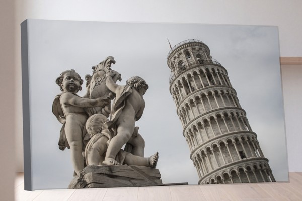 Torre de Pisa Cinzenta Impressão em Tela - na parede num interior