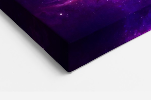 Lienzo Nebulosa Púrpura y Planeta - en la pared de un interior