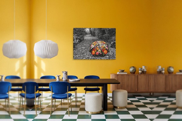 Kleurrijke Wilde Bloemen in Herfstbos Canvas Print - aan de muur in een interieur