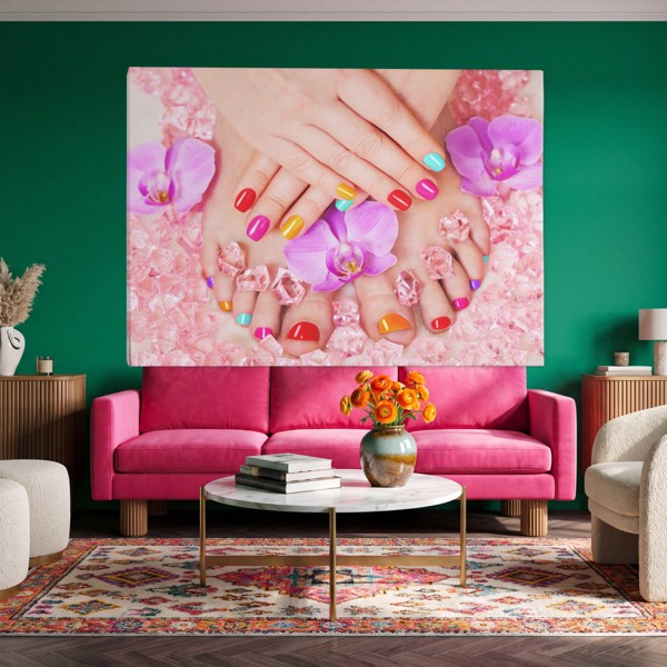 Tablou Canvas Unghii Roz Bubble Gum - pe perete într-un interior