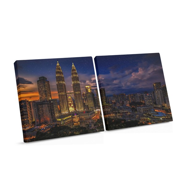 Dubajaus naktinis skyline vásaras - panoraminis miesto vaizdas