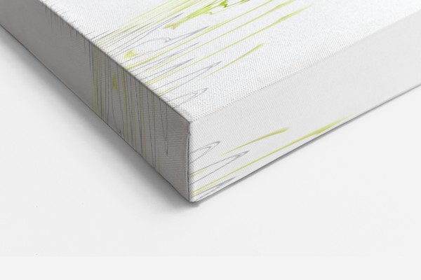 Witte Orchidee met Bamboe Reflectie Canvas Print - aan de muur in een interieur