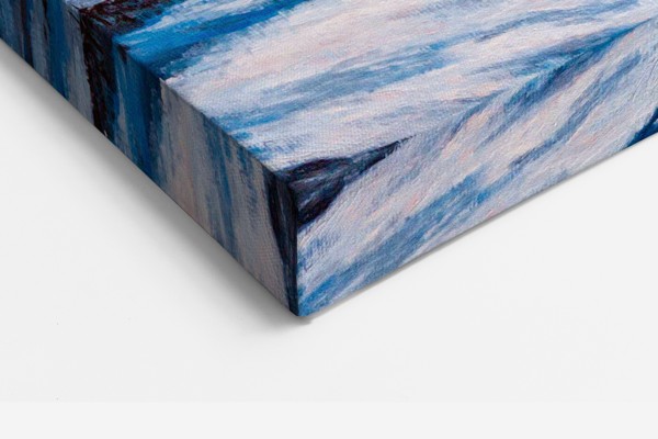 Winterbos en berglandschap canvasdruk - aan de muur in een interieur