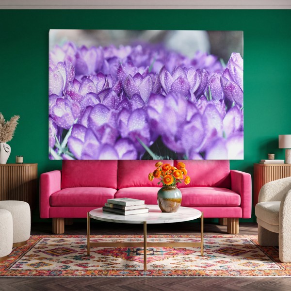 Violetu kroku pušķis - audekla prints - uz sienas telpā